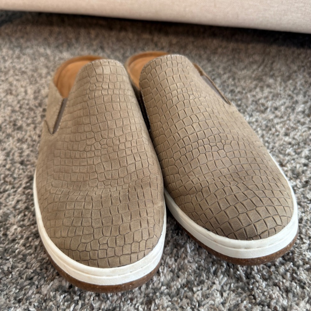 Aetrex Sasha Taupe Croc Embossed Leather Mules Slides PC202W Womens 9-9.5 EU 40